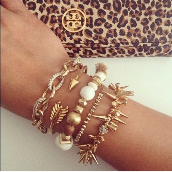 Stella & Dot Gilded Arrow Bracelet - Picture 2 of 8